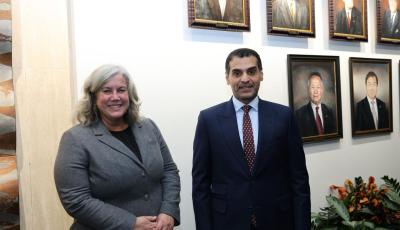 Minister, UK Counterpart Discuss Enhancing Cooperation Ties