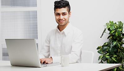 "الاتصالات" و"كلية المجتمع" يوقعان مذكرة تفاهم لصقل مهارات الطلاب في مجال تكنولوجيا المعلومات والاتصالات 