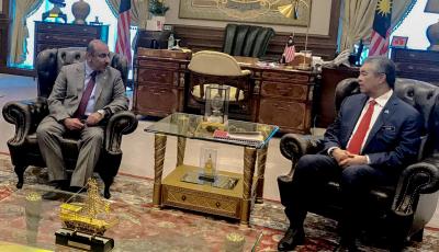 HE Minister Meets with Malaysia Deputy Prime Minister