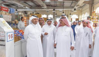 HE the Prime Minister Makes a Tour of Al-Ruwais Port