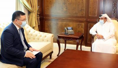 Minister Meets with Chinese Ambassador