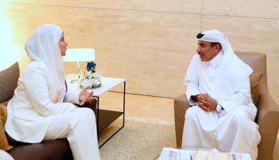 وزير المواصلات والاتصالات يجتمع مع وزيرة الأشغال العامة والإسكان الكويتية