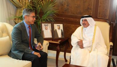 Minister Meets with Lao Counterpart