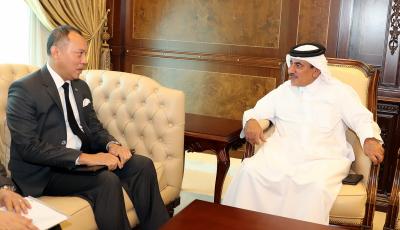 Minister Meets with Malaysia, Argentina Envoys