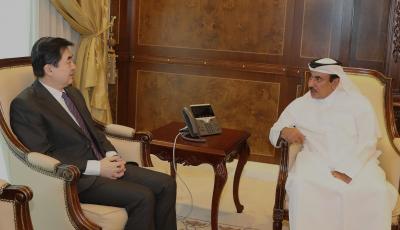 Minister Meets with Chinese Ambassador to Qatar