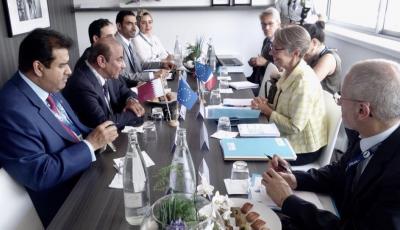 Minister of Transport and Communications holds talks in Paris