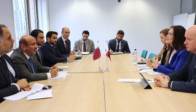 Minister Meets with Finland, Sierra Leone, Liberia Officials at IMO Assembly 