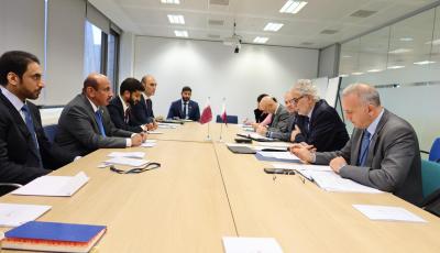 Minister Meets with Greek Maritime Affairs Minister