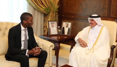 Minister, Grenada Prime Minister Sign Air Services Agreement