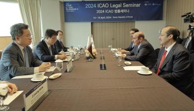 Minister Meets with Korean Counterpart